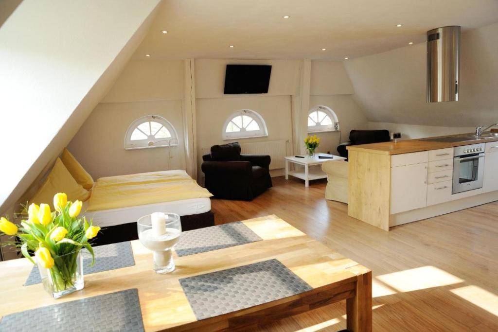 Klosterschaenke Hude Hotel Ferienwohnungen Restaurant Cafe 外观 照片